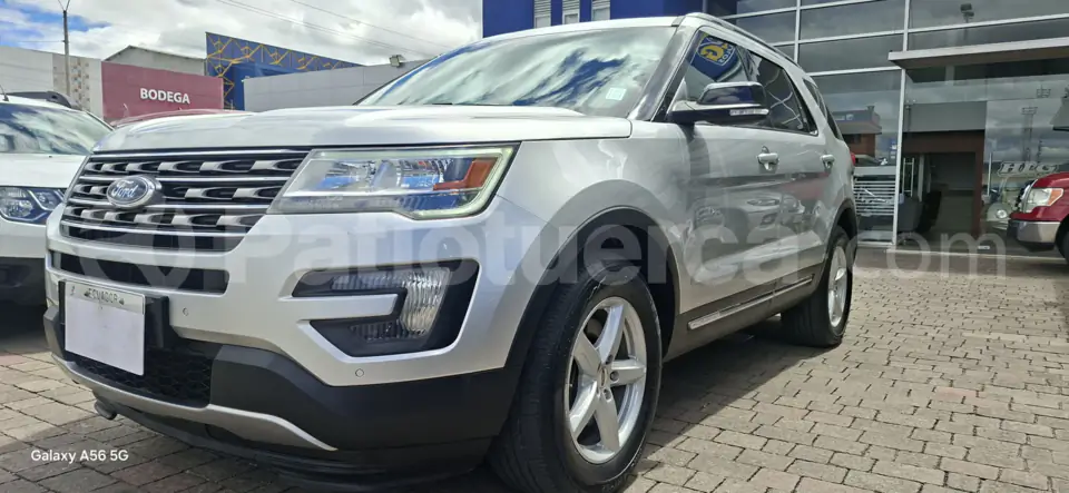 Foto 2 de Ford Explorer XLT