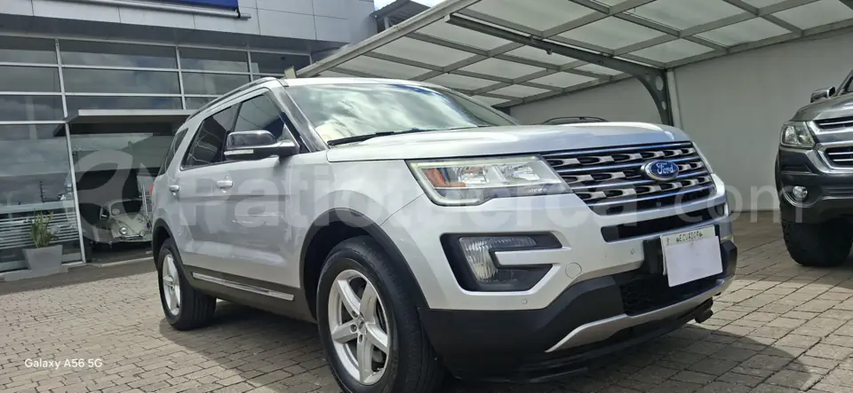 Foto 3 de Ford Explorer XLT