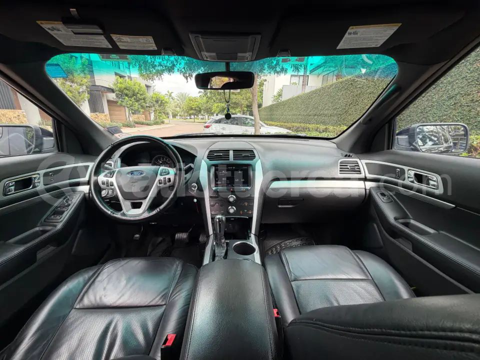 Foto 10 de Ford Explorer XLT