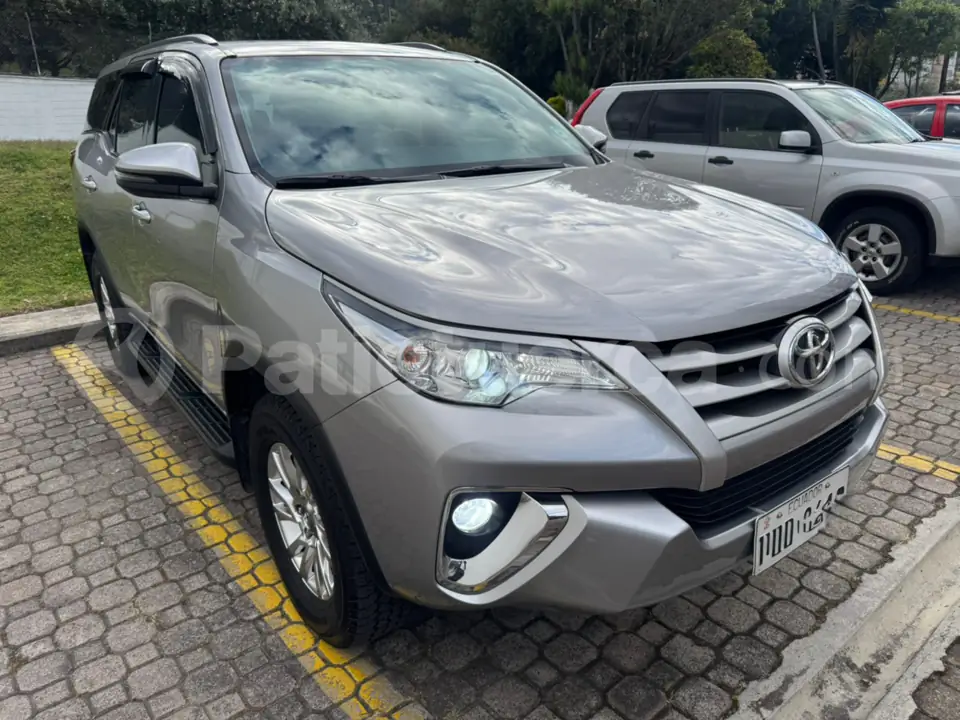 Foto 6 de Toyota Fortuner 2.7