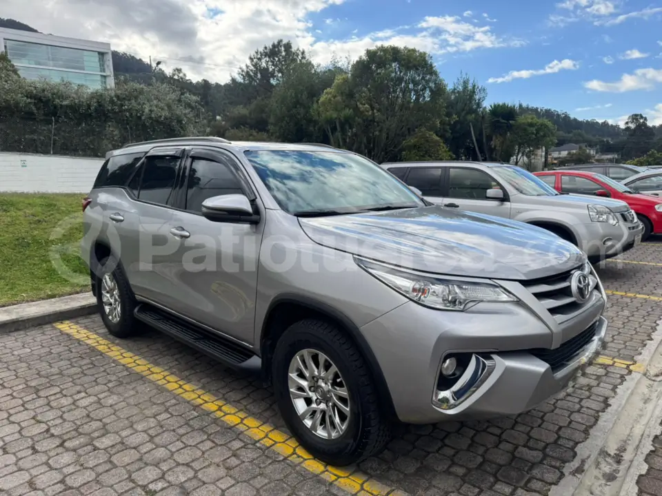 Foto 9 de Toyota Fortuner 2.7