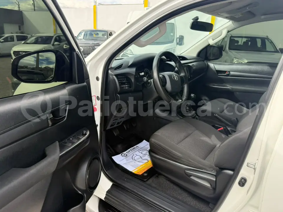 Foto 13 de Toyota Hilux CD 4x2
