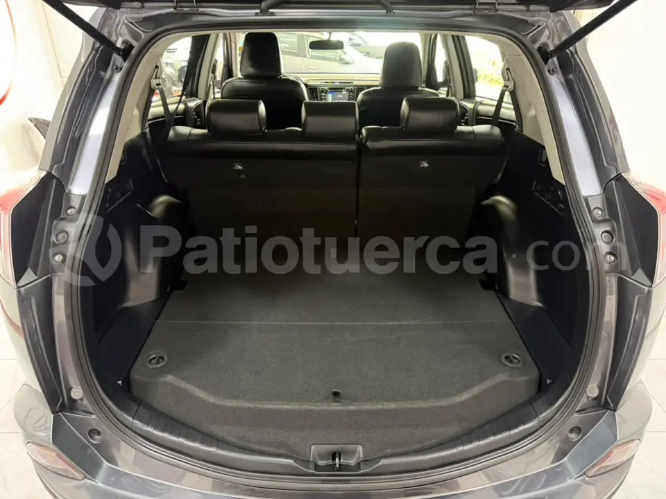 Foto 10 de Toyota RAV 4