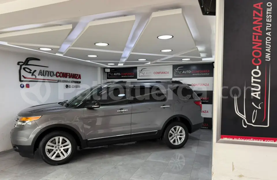 Foto 1 de Ford Explorer XLT