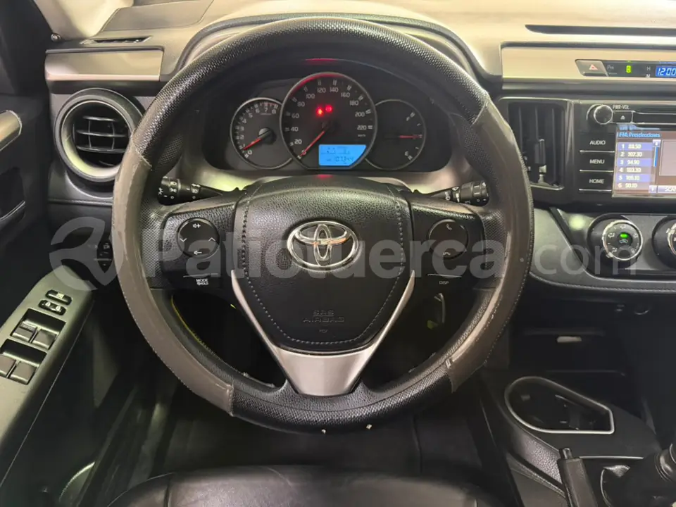 Foto 17 de Toyota RAV4 LS
