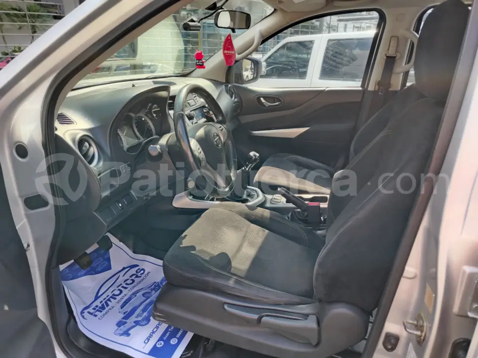 Foto 2 de Nissan Frontier NP300