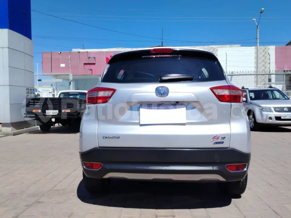 Foto 3 de Changan CS 15