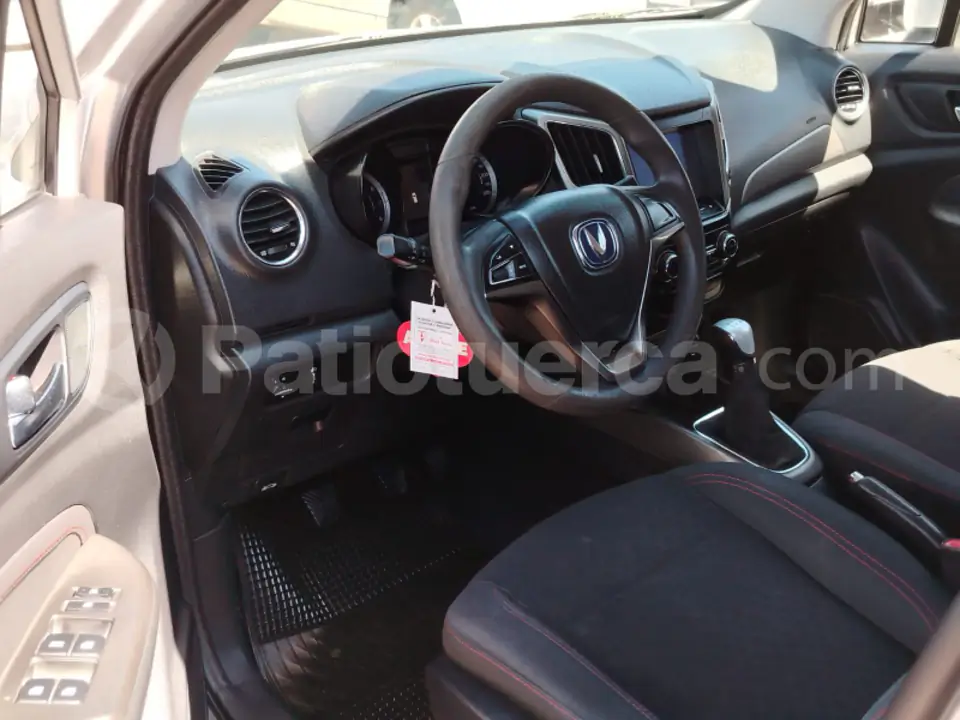 Foto 7 de Changan CS 15