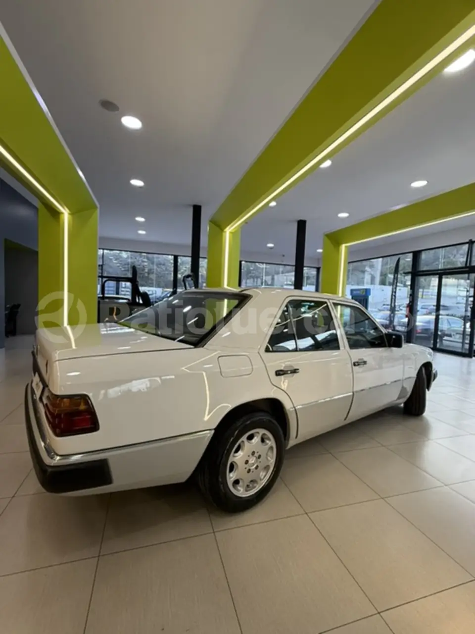 Foto 4 de Mercedes Benz 230E