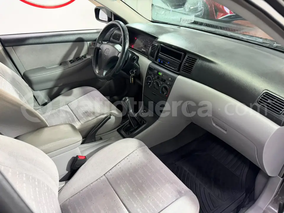 Foto 15 de Toyota Corolla 1.6