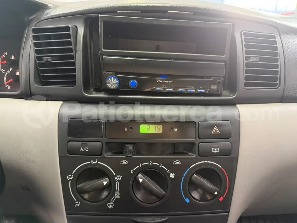 Foto 17 de Toyota Corolla 1.6