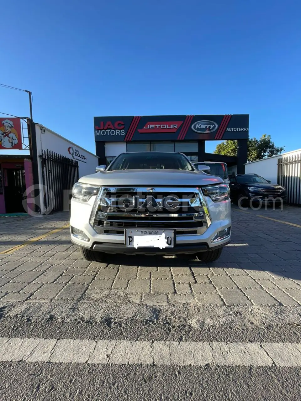 Foto 2 de JAC T8 LUXURY