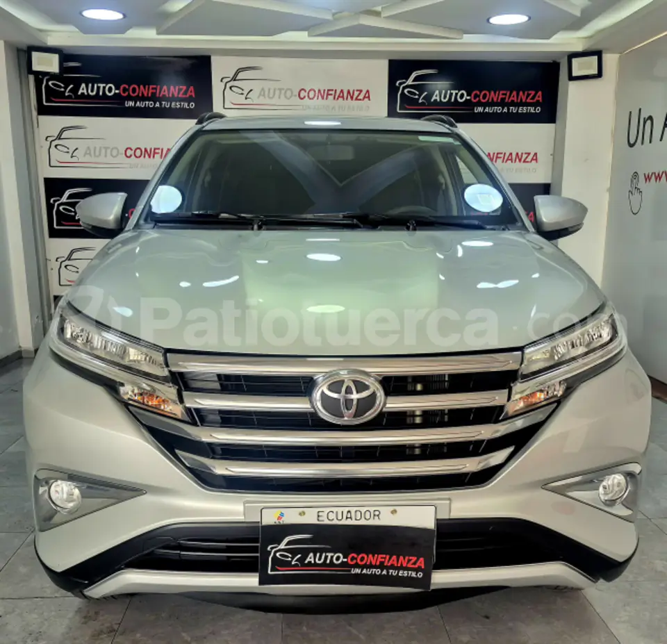 Foto 3 de Toyota Rush