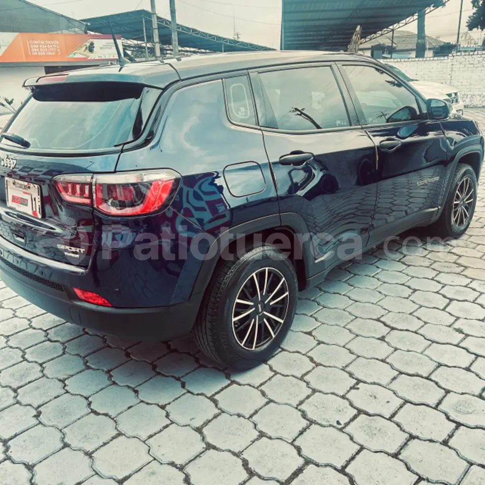 Foto 2 de Jeep Compass