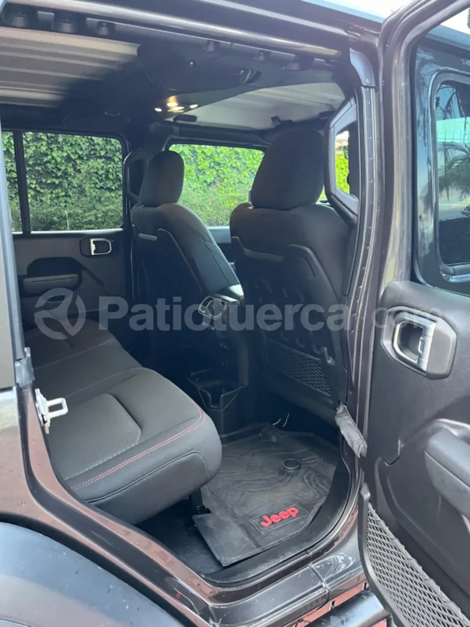 Foto 9 de Jeep Wrangler Unlimited Rubicon