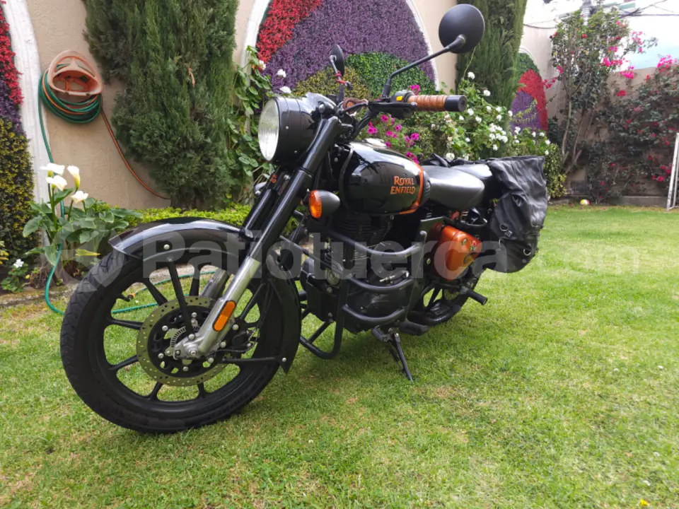 Foto 1 de Royal Enfield CLASSIC 350