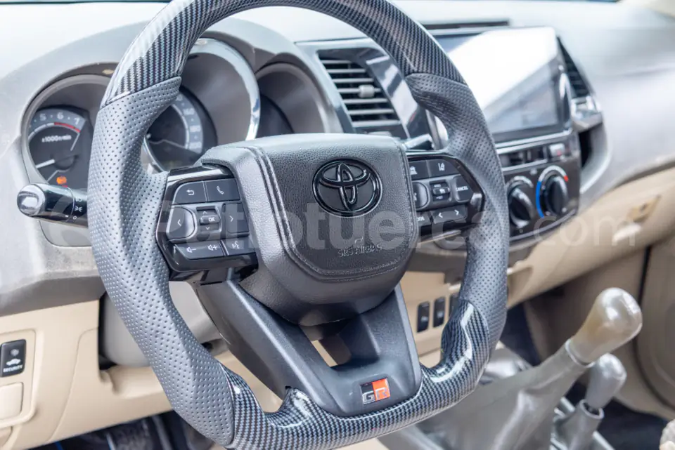 Foto 2 de Toyota Fortuner