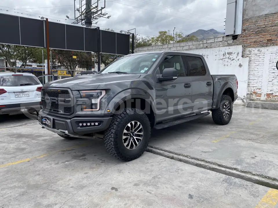 Foto 1 de Ford F150 Raptor AC