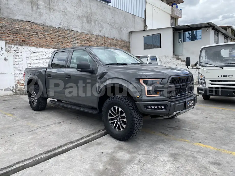 Foto 4 de Ford F150 Raptor AC