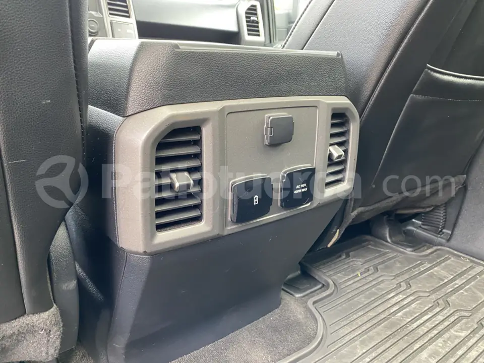 Foto 11 de Ford F150 Raptor AC