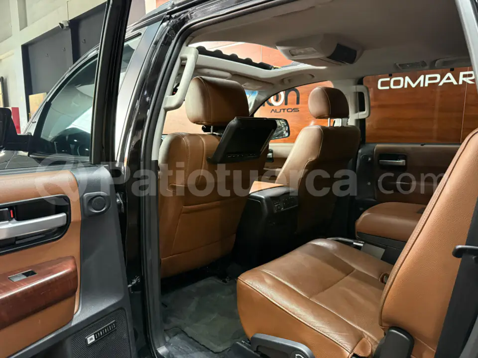 Foto 7 de Toyota Sequoia Platinium