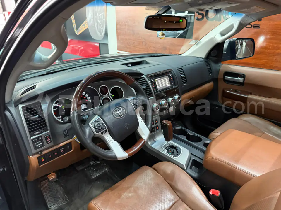 Foto 9 de Toyota Sequoia Platinium