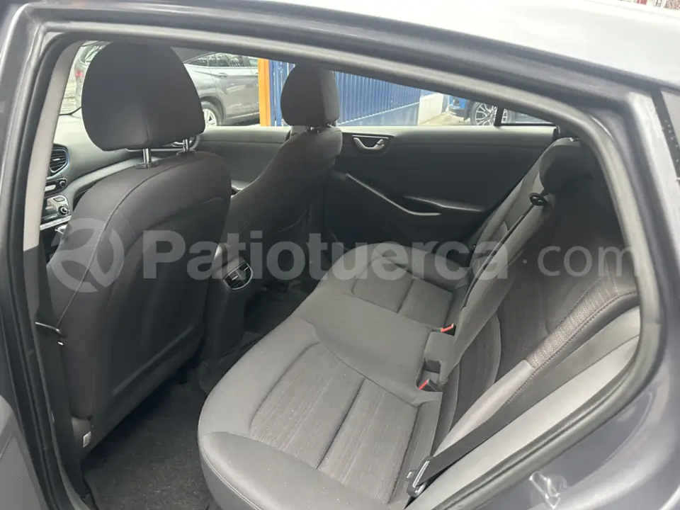 Foto 5 de Hyundai Ioniq Hybrid