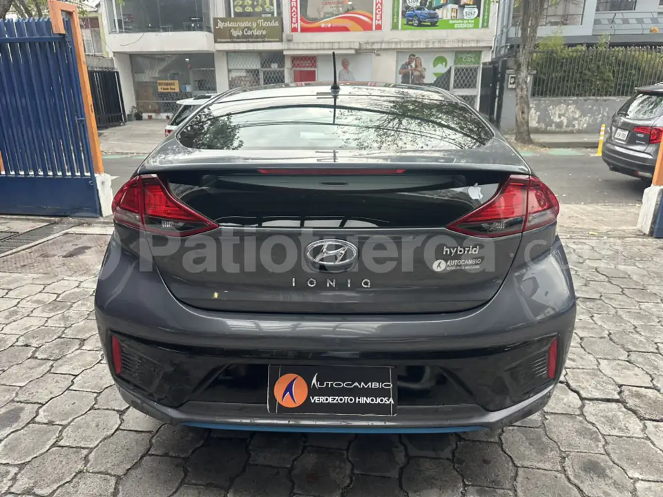 Foto 7 de Hyundai Ioniq Hybrid
