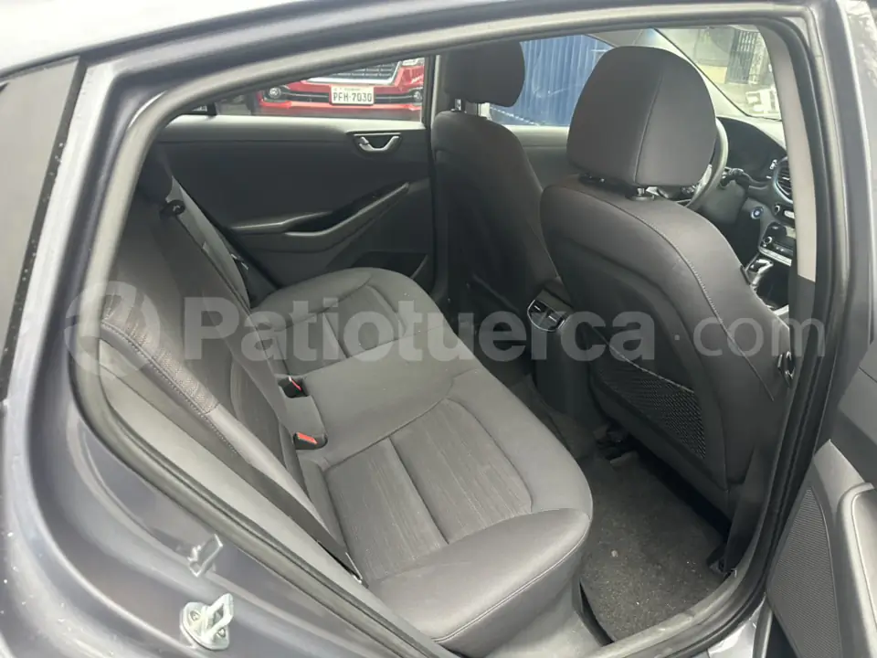 Foto 11 de Hyundai Ioniq Hybrid