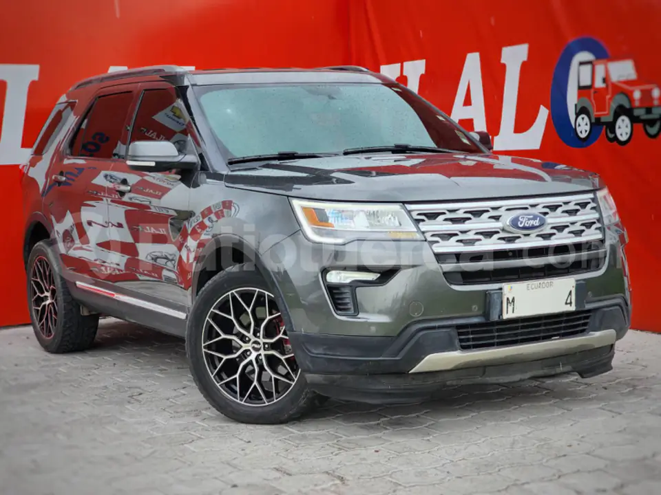 Foto 1 de Ford Explorer XLT