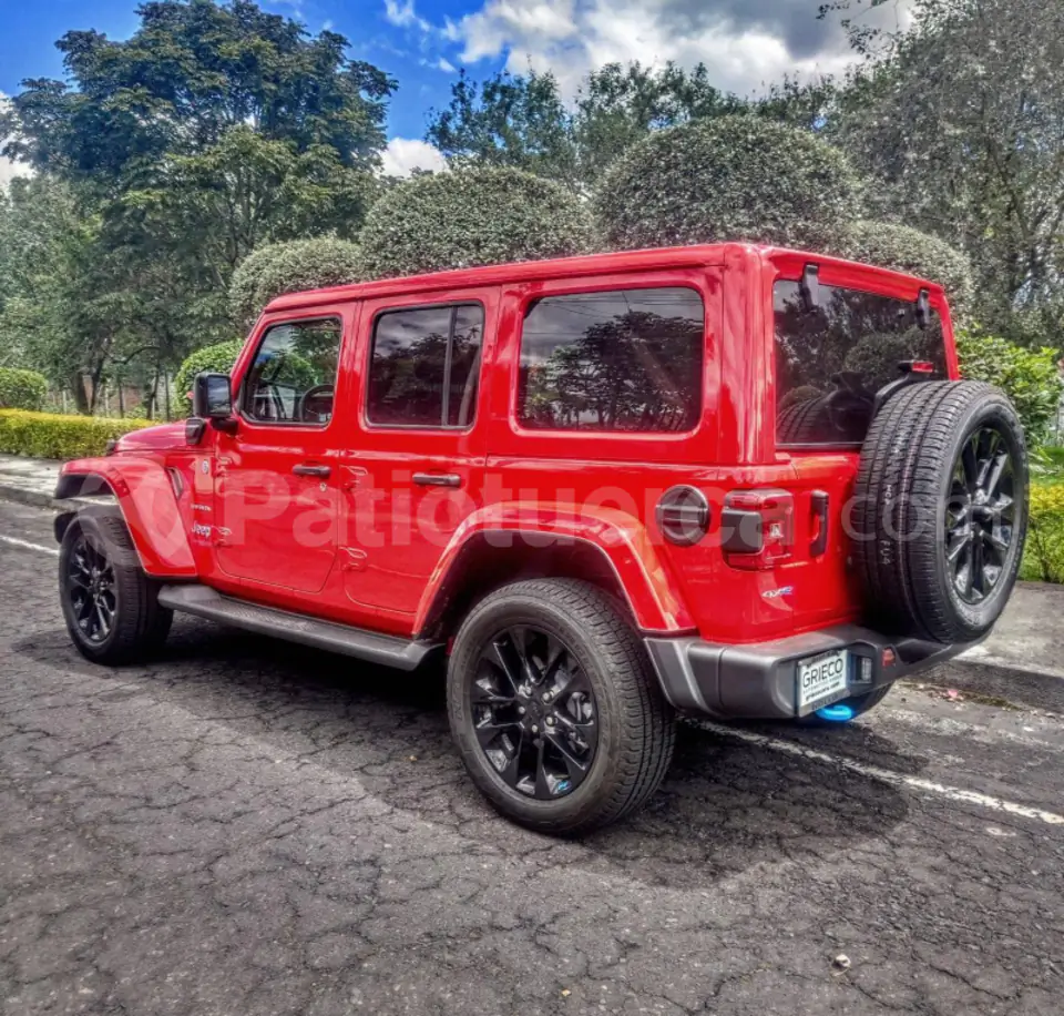 Foto 3 de Jeep Wrangler Unlimited Sahara