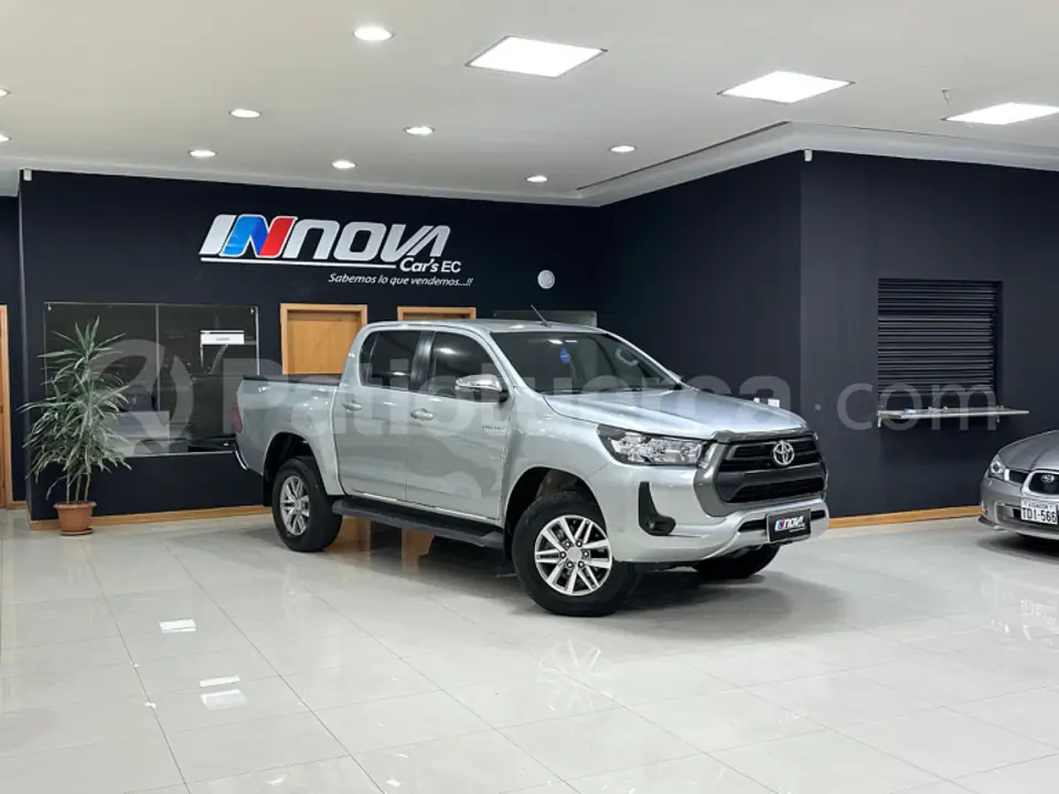 Foto 1 de Toyota Hilux SR AC CD