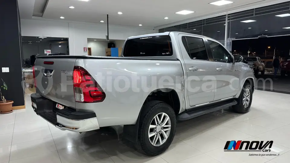 Foto 4 de Toyota Hilux SR AC CD