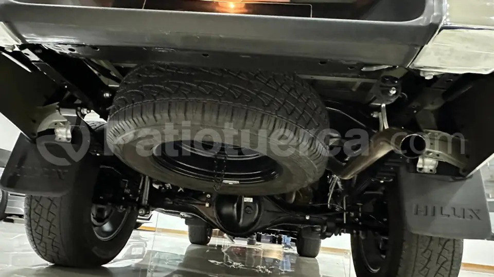 Foto 10 de Toyota Hilux SR AC CD