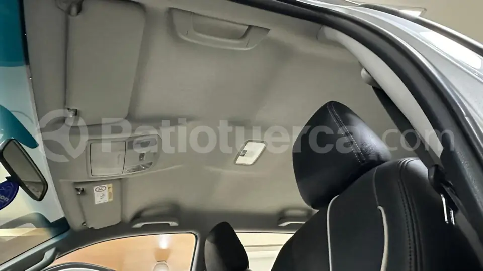 Foto 14 de Toyota Hilux SR AC CD