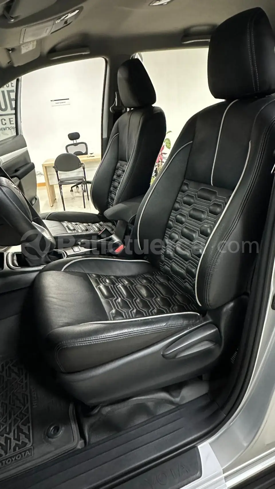 Foto 16 de Toyota Hilux SR AC CD