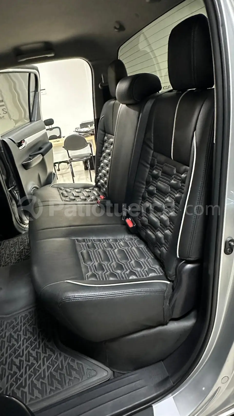 Foto 17 de Toyota Hilux SR AC CD