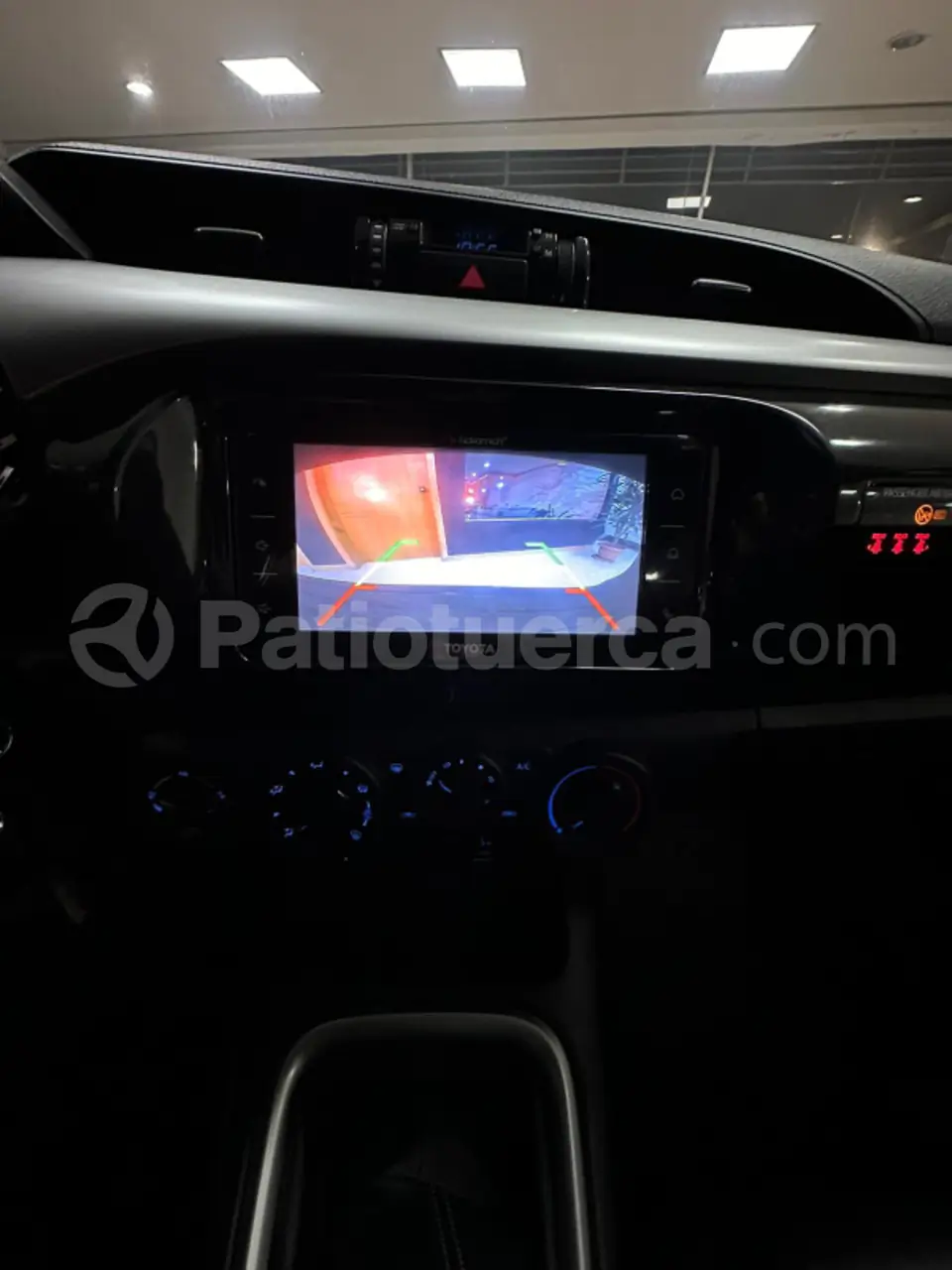 Foto 20 de Toyota Hilux SR AC CD