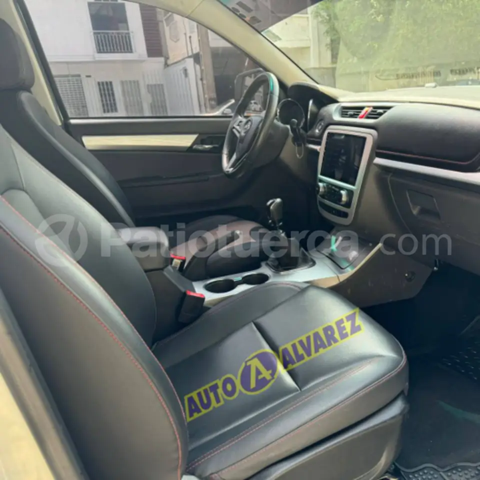 Foto 5 de JAC T8 LUXURY