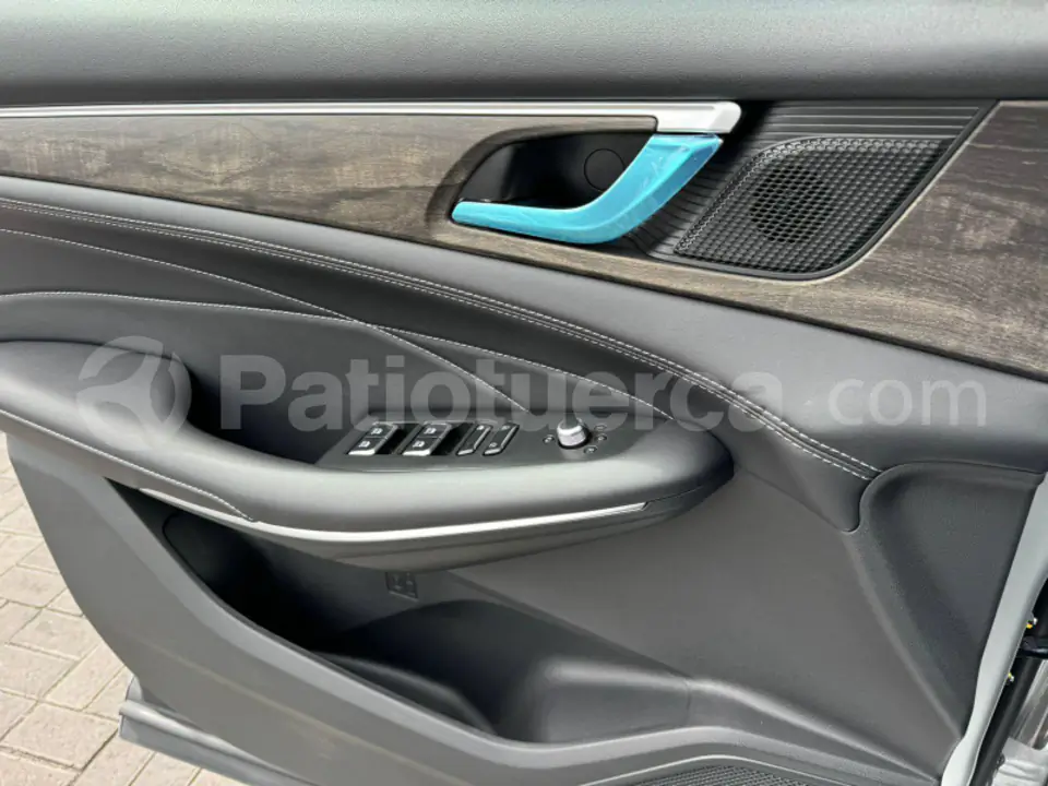 Foto 14 de DFSK E5 Supreme