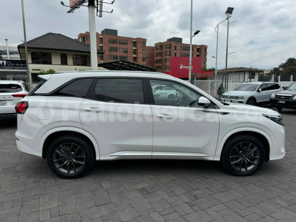 Foto 3 de DFSK E5 S508 LUXURY