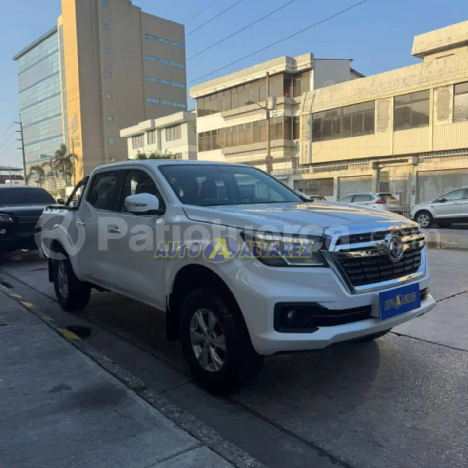 Foto 3 de DongFeng NEW RICH 6 4X2 DIESEL
