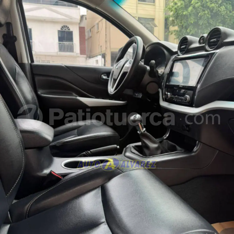 Foto 7 de DongFeng NEW RICH 6 4X2 DIESEL