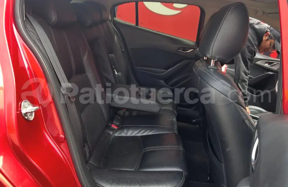 Foto 7 de Mazda NEW 3