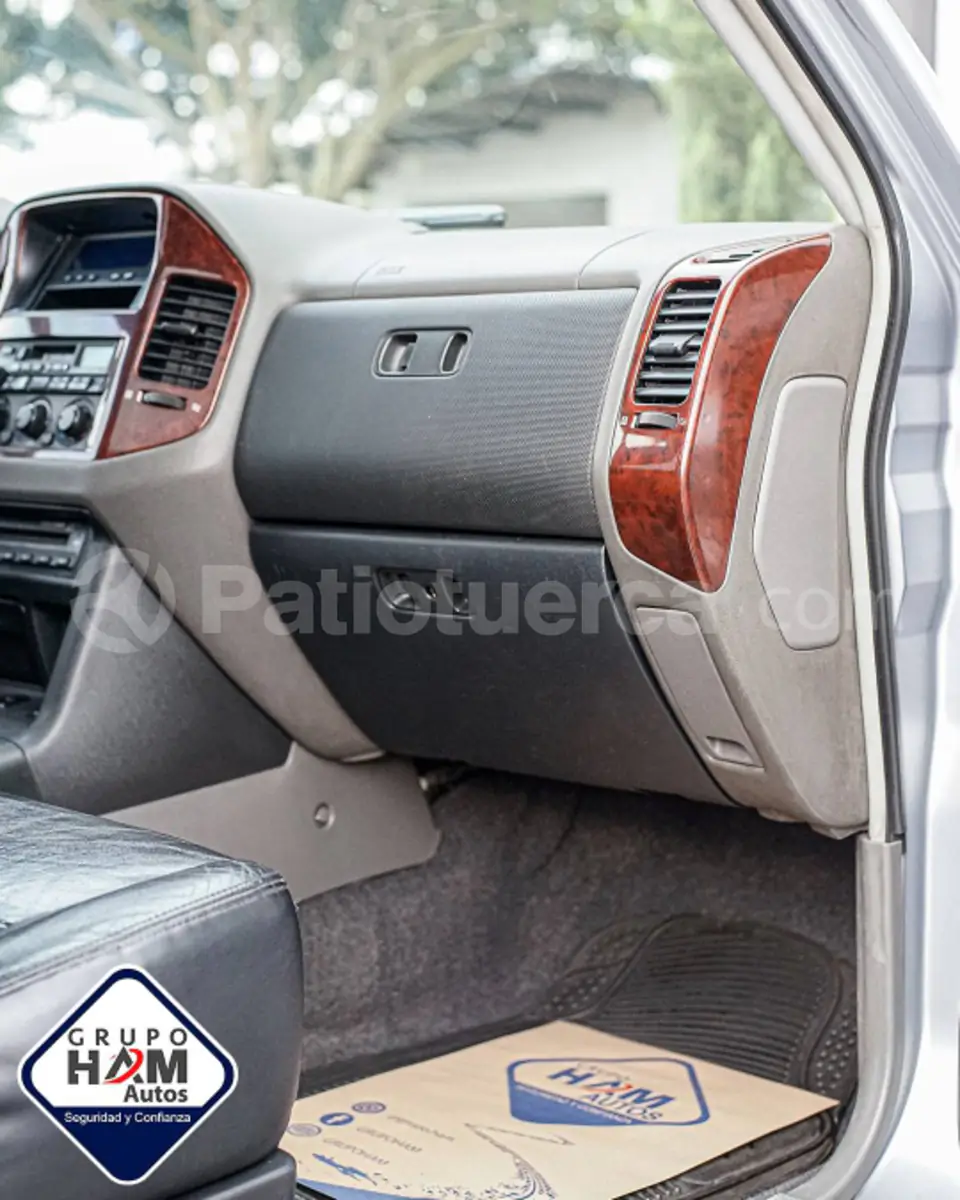 Foto 5 de Mitsubishi Montero Blister