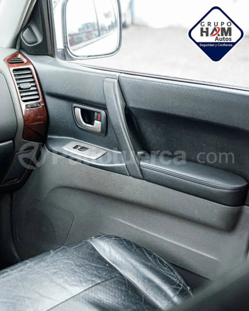 Foto 7 de Mitsubishi Montero Blister