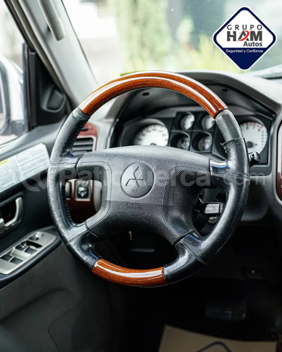 Foto 12 de Mitsubishi Montero Blister