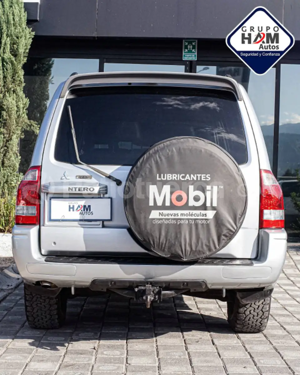 Foto 15 de Mitsubishi Montero Blister