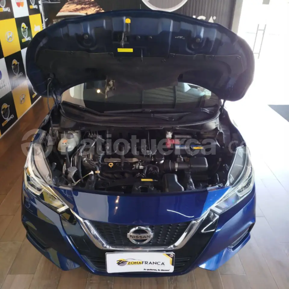 Foto 4 de Nissan Versa Sense