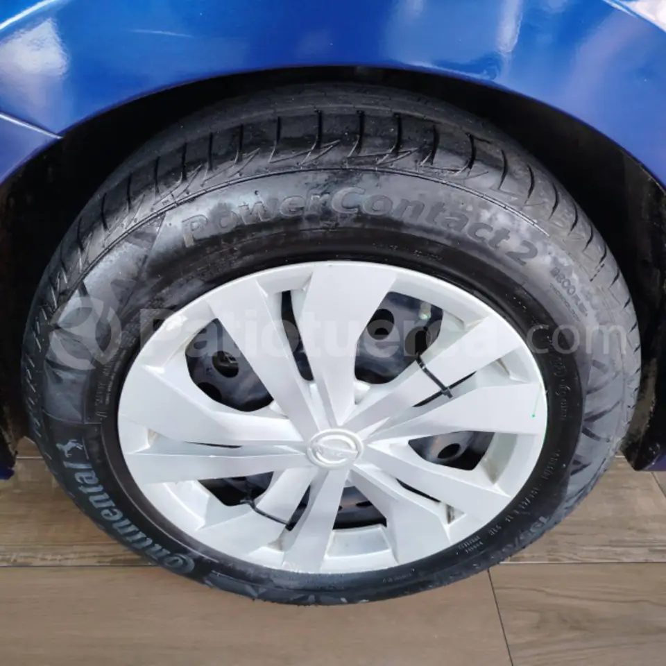 Foto 11 de Nissan Versa Sense